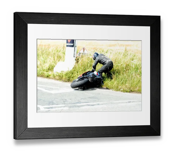 Framed Print : Andy Fenton (Yamaha) 2010 Jurby Road Framed Print : Andy Fenton (Yamaha) 2010 Jurby Road