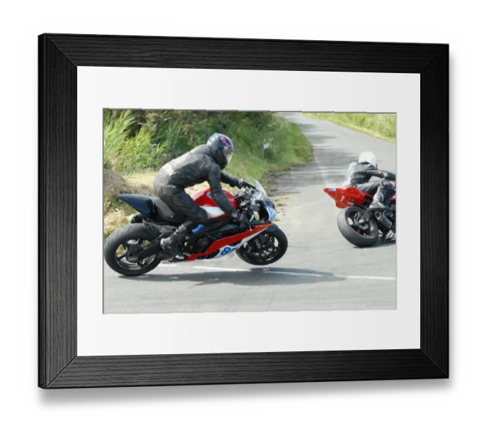 Framed Print : Andy Fenton (Yamaha) 2010 Jurby Road Framed Print : Andy Fenton (Yamaha) 2010 Jurby Road