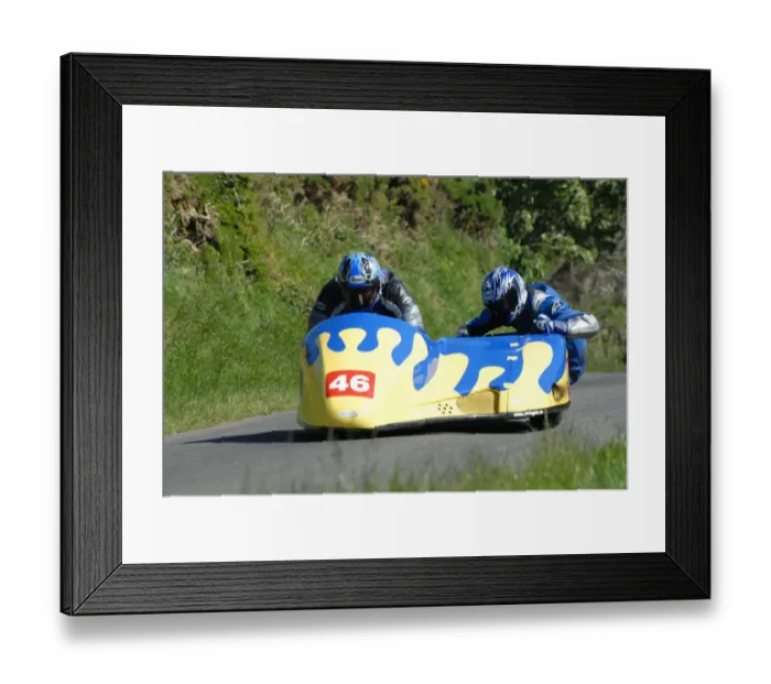 Framed Print : Dave Quirk & Matty Bartlett (DMR Yamaha) 2007 Jurby Road Framed Print : Dave Quirk & Matty Bartlett (DMR Yamaha) 2007 Jurby Road