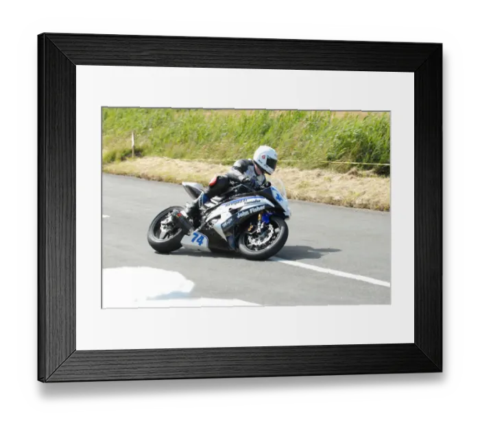 Framed Print : Richard Bregazzi (Yamaha) 2010 Jurby Road