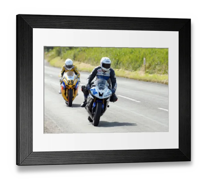 Framed Print : Richard Bregazzi (Honda) and Ryan McKay (Suzuki) 2010 Jurby Road Framed Print : Richard Bregazzi (Honda) and Ryan McKay (Suzuki) 2010 Jurby Road