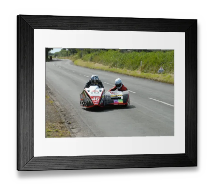 Framed Print : Dave Quirk & Jamie Scarffe (Yamaha) 2010 Jurby Road Framed Print : Dave Quirk & Jamie Scarffe (Yamaha) 2010 Jurby Road