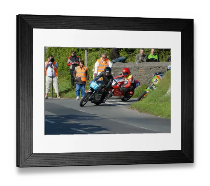 Framed Print : Bob Simmons (Suzuki) 2007 Jurby Road Framed Print : Bob Simmons (Suzuki) 2007 Jurby Road