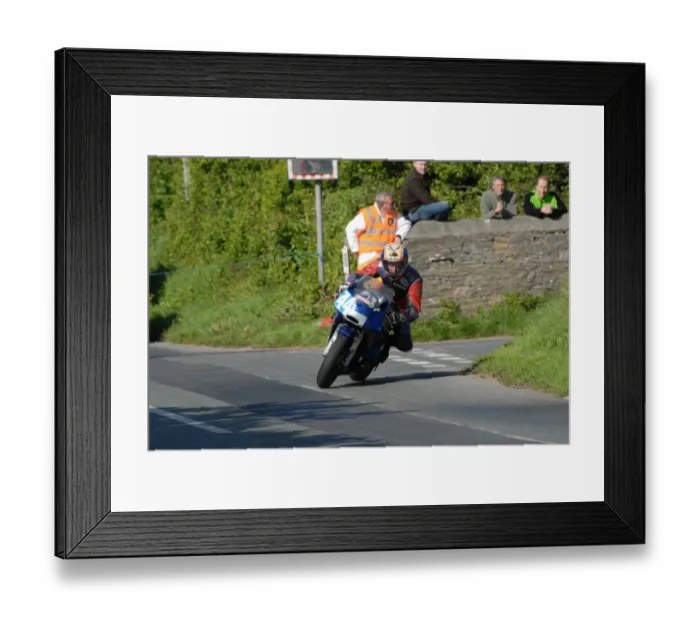 Framed Print : Scott Shimmin (Kawasaki) 2007 Jurby Road Framed Print : Scott Shimmin (Kawasaki) 2007 Jurby Road