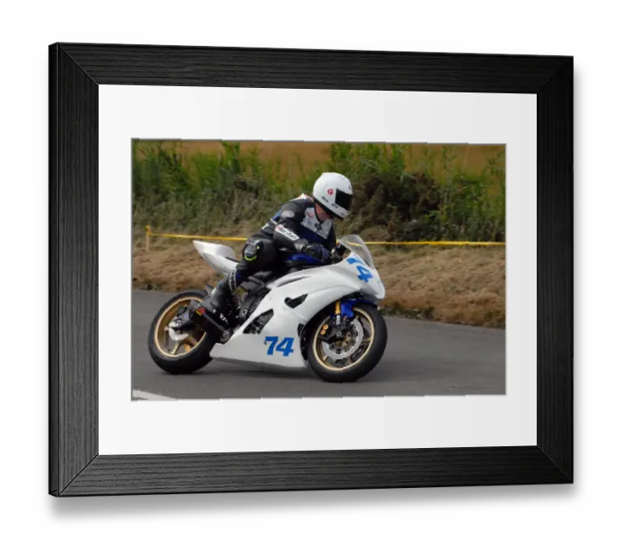 Framed Print : Richard Bregazzi (Yamaha) 2009 Jurby Road Framed Print : Richard Bregazzi (Yamaha) 2009 Jurby Road