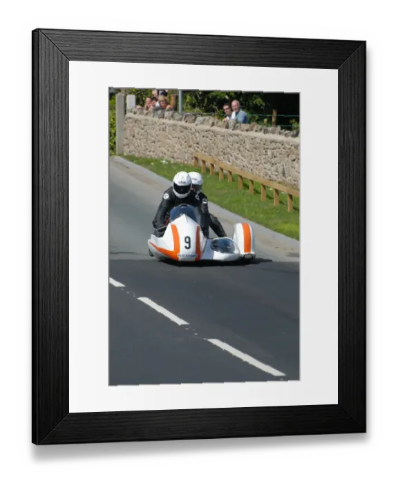 Framed Print : Ian Salter & Tim Dixon (Norton Equippe) 2010 Pre TT Classic Framed Print : Ian Salter & Tim Dixon (Norton Equippe) 2010 Pre TT Classic