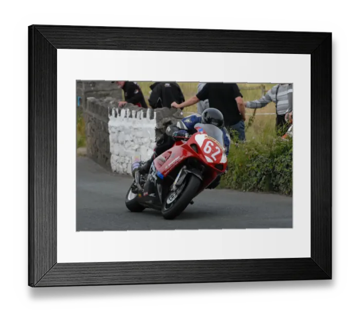 Framed Print : Brian Appleton (Suzuki) 2009 Southern 100 Framed Print : Brian Appleton (Suzuki) 2009 Southern 100