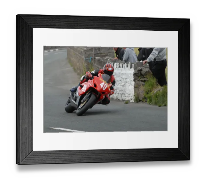 Framed Print : Neil Watson (Suzuki) 2009 Southern 100 Framed Print : Neil Watson (Suzuki) 2009 Southern 100