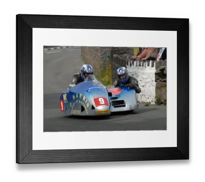 Framed Print : Neil Kelly & Jason O Connor (Ireson Honda) 2009 Southern 100 Framed Print : Neil Kelly & Jason O Connor (Ireson Honda) 2009 Southern 100