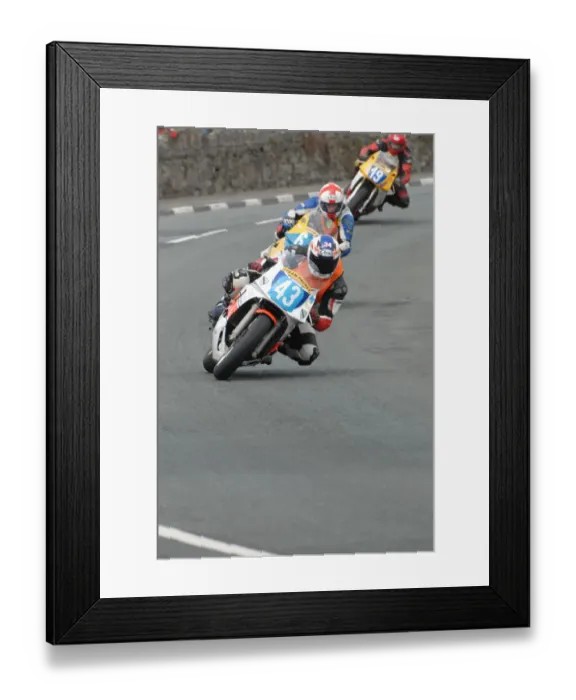 Framed Print : Dave Taylor (Suzuki) 2009 Southern 100 Framed Print : Dave Taylor (Suzuki) 2009 Southern 100