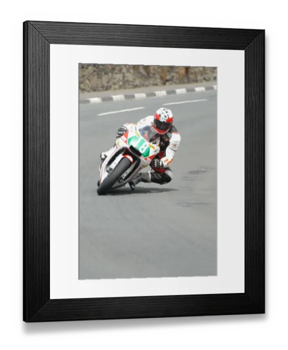 Framed Print : Barry Davidson (Honda) 2009 Southern 100 Framed Print : Barry Davidson (Honda) 2009 Southern 100