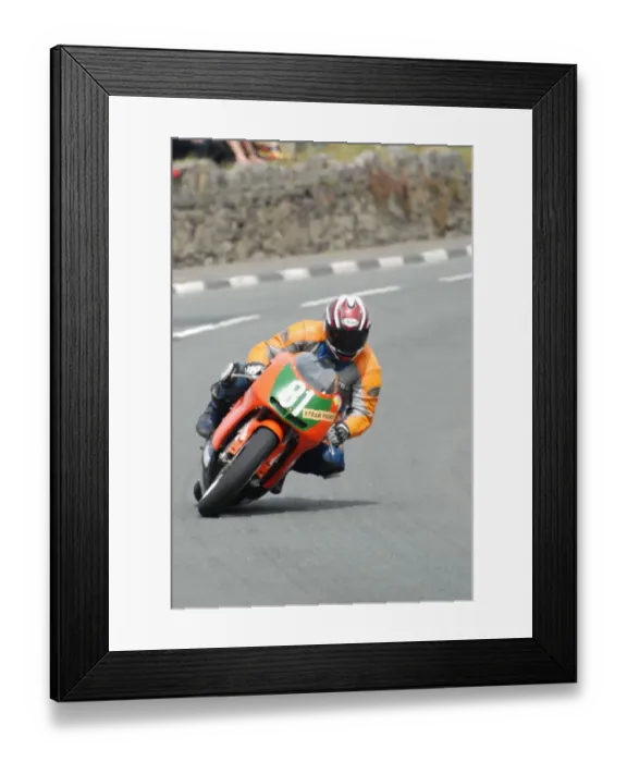 Framed Print : Peter Simpson (Honda) 2009 Southern 100 Framed Print : Peter Simpson (Honda) 2009 Southern 100