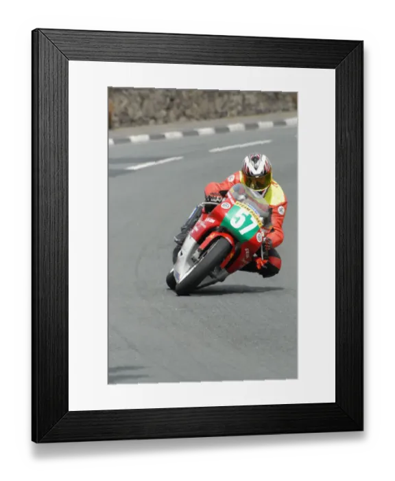 Framed Print : Roger Hurst (Yamaha) 2009 Southern 100 Framed Print : Roger Hurst (Yamaha) 2009 Southern 100