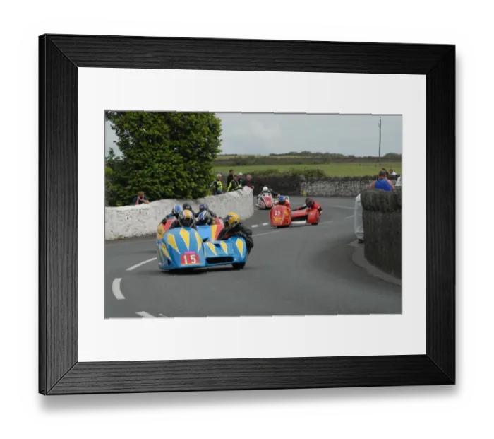 Framed Print : Horst Walczak and Andrew Miller (Ireson Honda) 2009 Southern 100 Framed Print : Horst Walczak and Andrew Miller (Ireson Honda) 2009 Southern 100