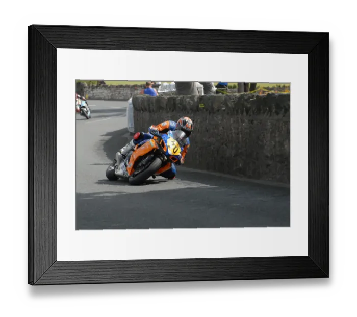 Framed Print : Stephen Oates (Suzuki) 2009 Southern 100