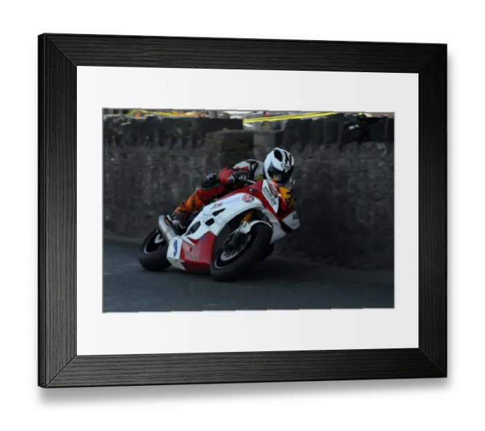 Framed Print : Michael Dunlop (Yamaha) 2009 Southern 100 Framed Print : Michael Dunlop (Yamaha) 2009 Southern 100