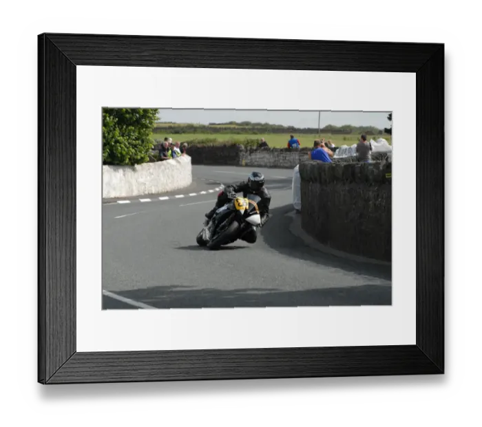 Framed Print : Dave Madsen-Mygdal (Honda) 2009 Southern 100 Framed Print : Dave Madsen-Mygdal (Honda) 2009 Southern 100