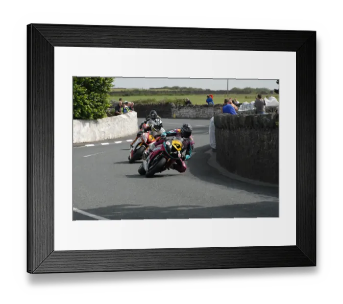 Framed Print : Conor Cummins (Kawasaki) and Michael Dunlop (Yamaha) 2009 Southern 100 Framed Print : Conor Cummins (Kawasaki) and Michael Dunlop (Yamaha) 2009 Southern 100