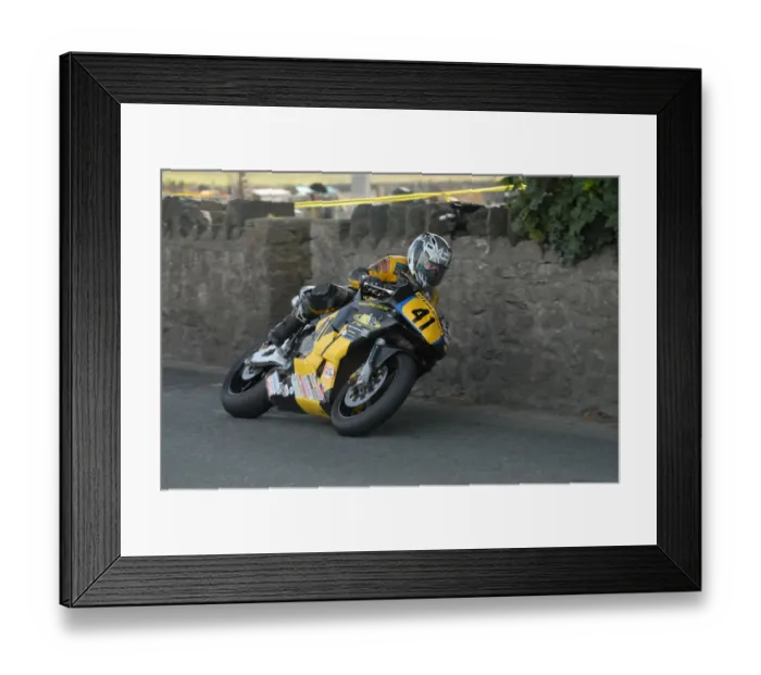 Framed Print : Carolynn Sells (Honda) 2009 Southern 100 Framed Print : Carolynn Sells (Honda) 2009 Southern 100