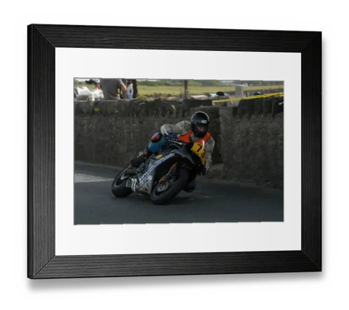 Framed Print : Andrew Brown (Triumph) 2009 Southern 100