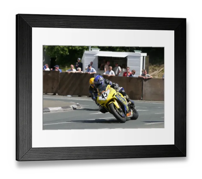 Framed Print : Jim Hodson (Yamaha) 2006 Superbike TT Framed Print : Jim Hodson (Yamaha) 2006 Superbike TT