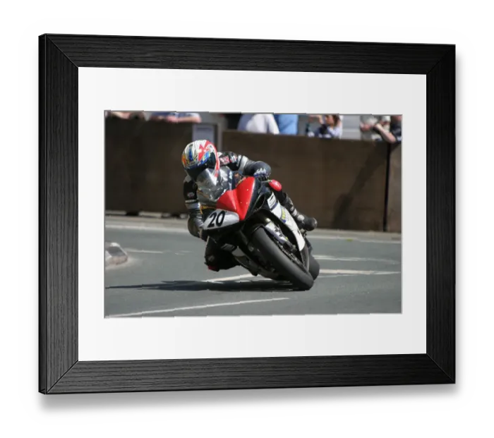 Framed Print : Chris Palmer (Yamaha) 2006 Superbike TT Framed Print : Chris Palmer (Yamaha) 2006 Superbike TT