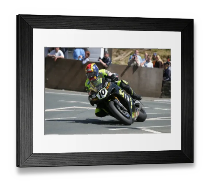 Framed Print : Raymond Porter (Yamaha) 2006 Superbike TT Framed Print : Raymond Porter (Yamaha) 2006 Superbike TT