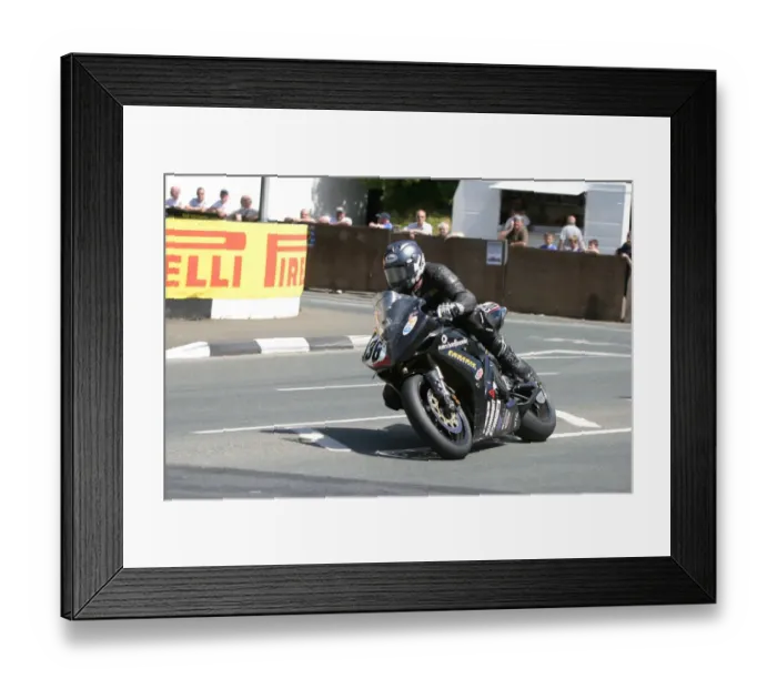 Framed Print : Dave Madsen-Mygdal (Yamaha) 2006 Superbike TT Framed Print : Dave Madsen-Mygdal (Yamaha) 2006 Superbike TT