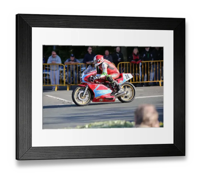 Framed Print : Michael Rutter (Ducati) 2015 Formula 1 Classic TT Framed Print : Michael Rutter (Ducati) 2015 Formula 1 Classic TT