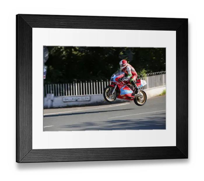 Framed Print : Michael Rutter (Ducati) 2015 Formula 1 Classic TT Framed Print : Michael Rutter (Ducati) 2015 Formula 1 Classic TT