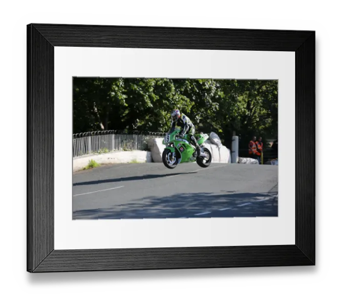 Framed Print : John Barton (Kawasaki) 2015 Formula 1 Classic TT Framed Print : John Barton (Kawasaki) 2015 Formula 1 Classic TT