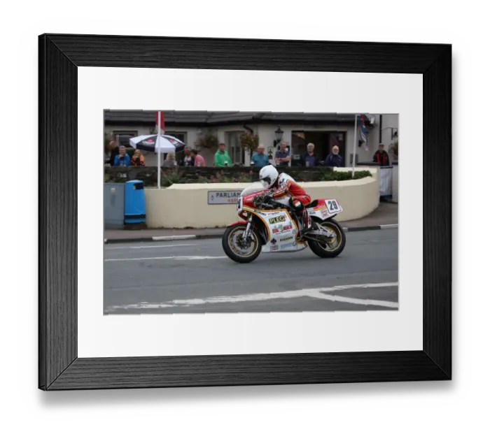 Framed Print : Ben Rea (Suzuki) 2015 Superbike Classic TT Framed Print : Ben Rea (Suzuki) 2015 Superbike Classic TT