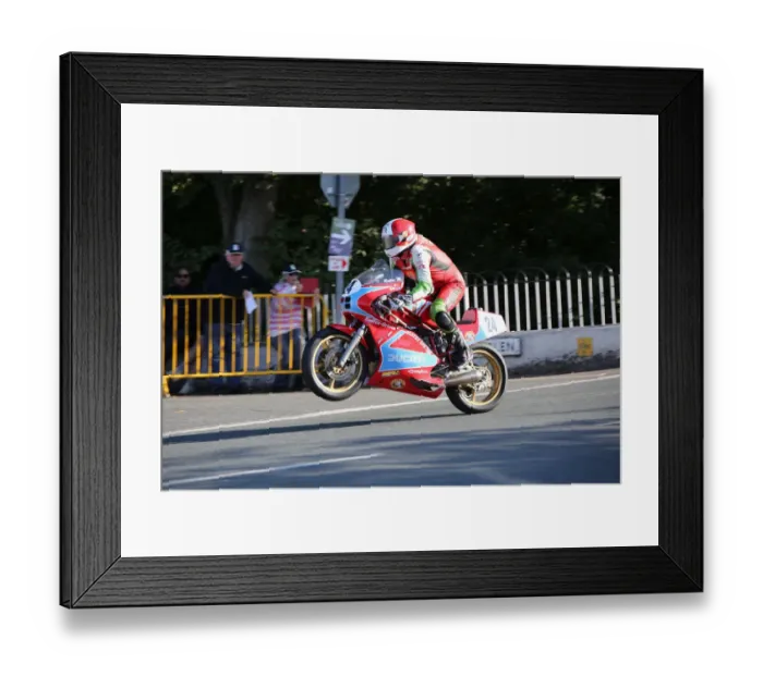 Framed Print : Michael Rutter (Ducati) 2015 Formula 1 Classic TT Framed Print : Michael Rutter (Ducati) 2015 Formula 1 Classic TT