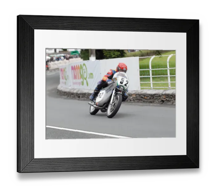 Framed Print : Peter Wakefield (Suzuki) 2011 Lightweight Classic Manx Grand Prix Framed Print : Peter Wakefield (Suzuki) 2011 Lightweight Classic Manx Grand Prix