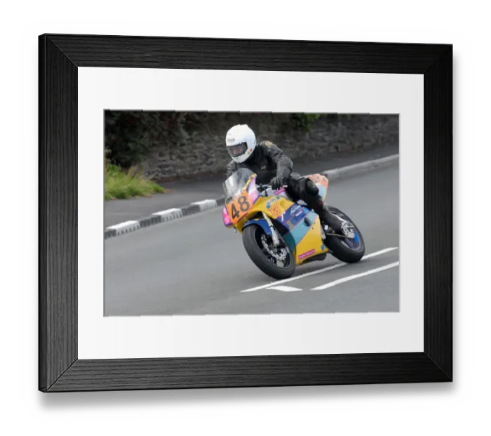 Framed Print : Stephen Carr (Suzuki) 2011 Junior Post Classic Classic Manx Grand Prix
