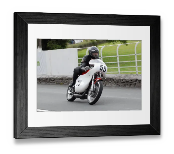 Framed Print : Bob Simmons (Suzuki) 2011 Lightweight Classic Manx Grand Prix Framed Print : Bob Simmons (Suzuki) 2011 Lightweight Classic Manx Grand Prix