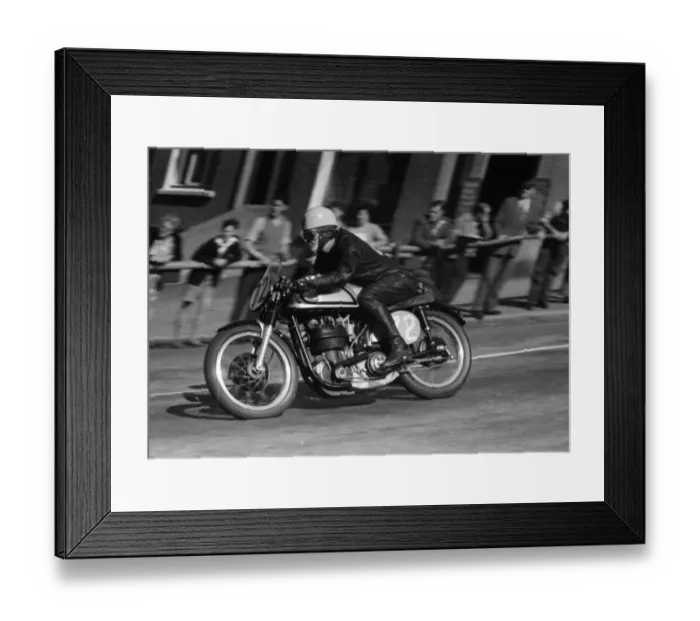 Framed Print : Bill Anderson (Norton) 1957 Junior Manx Grand Prix Framed Print : Bill Anderson (Norton) 1957 Junior Manx Grand Prix
