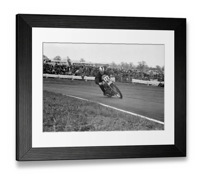 Framed Print : George Brown (500 Vincent) 1951 Goodwood Framed Print : George Brown (500 Vincent) 1951 Goodwood