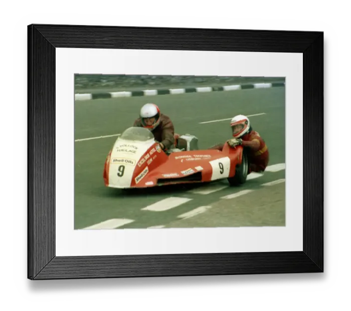 Framed Print : Dennis Keen & Colin Hardman (Yamaha) 1986 Sidecar TT Framed Print : Dennis Keen & Colin Hardman (Yamaha) 1986 Sidecar TT