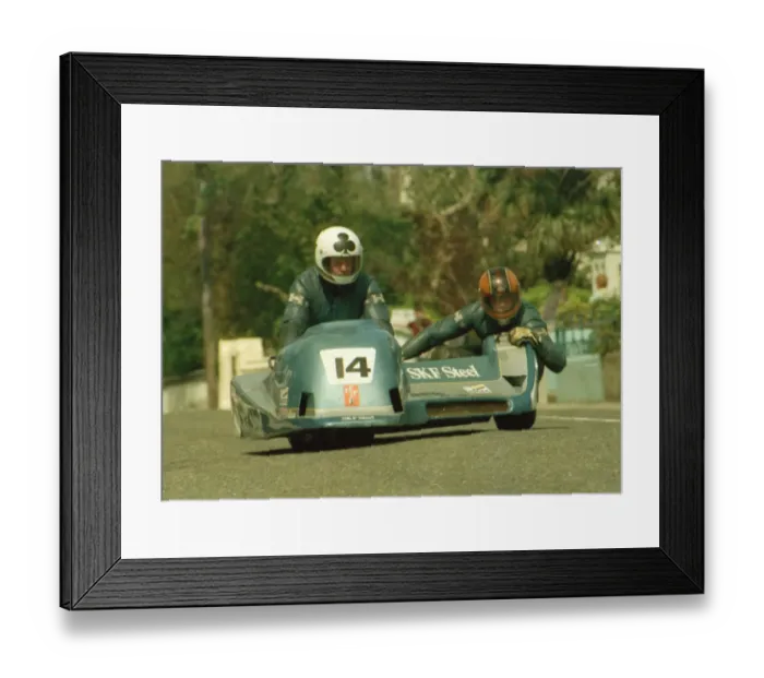 Framed Print : Lars Schwartz & Leif Gustavsson (Ireson Yamaha) 1986 Sidecar TT Framed Print : Lars Schwartz & Leif Gustavsson (Ireson Yamaha) 1986 Sidecar TT