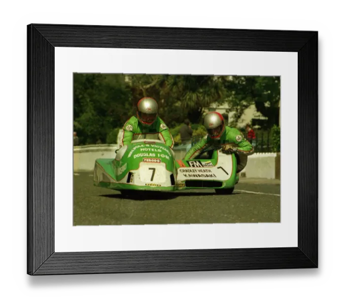 Framed Print : Warwick Newman & Eddie Yarker (Ireson) 1986 Sidecar TT Framed Print : Warwick Newman & Eddie Yarker (Ireson) 1986 Sidecar TT