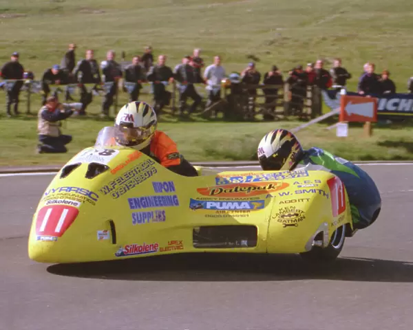 Greg Lambert & Leigh Aubrey (Windle Yamaha) 1999 Sidecar TT