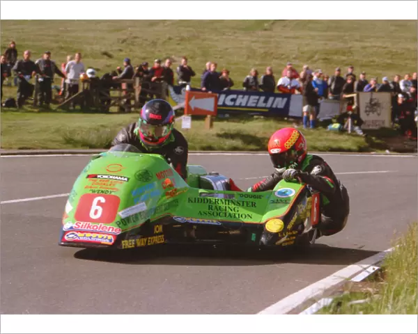 Kenny Howles & Doug Jewell (Ireson Mistral) 1999 Sidecar TT