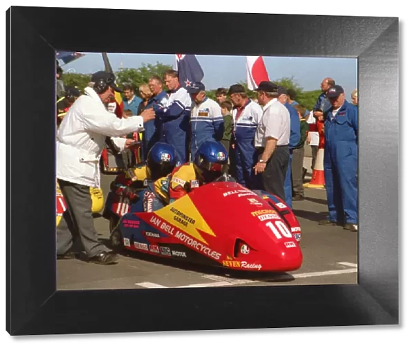 Geoff Bell & Lee Farrington (Bell Yamaha) 1999 Sidecar TT