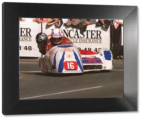 Peter Nuttall & Nick Crowe (Ireson Yamaha) 1999 Sidecar TT