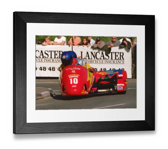 Framed Print : Geoff Bell & Les Farrington (Bell Yamaha) 1999 Sidecar TT Framed Print : Geoff Bell & Les Farrington (Bell Yamaha) 1999 Sidecar TT