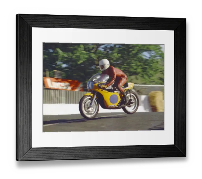 Framed Print : John Lavender (Yamaha) 1977 Jubilee TT Framed Print : John Lavender (Yamaha) 1977 Jubilee TT