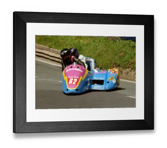 Framed Print : Frank Briscoe & Matthew Wiseman (Windle Honda) 1995 Sidecar TT Framed Print : Frank Briscoe & Matthew Wiseman (Windle Honda) 1995 Sidecar TT