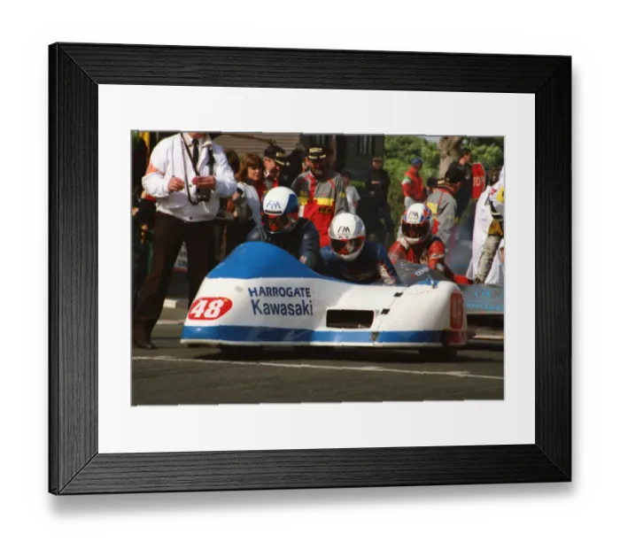 Framed Print : Michael Staiano & Peter Holmes (Jacobs Yamaha) 1995 Sidecar TT Framed Print : Michael Staiano & Peter Holmes (Jacobs Yamaha) 1995 Sidecar TT