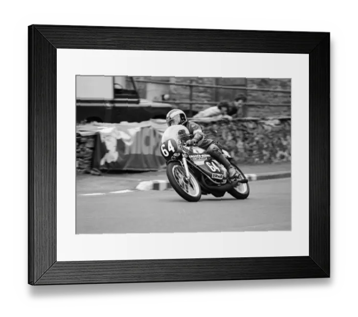 Framed Print : John Peters (Crooks Suzuki) 1977 Formula 3 TT Framed Print : John Peters (Crooks Suzuki) 1977 Formula 3 TT
